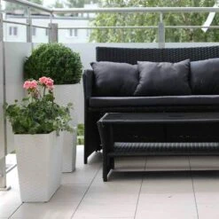 SIENA GARDEN Paris Pflanzgefäß Paris, Weiß Rattanoptik, 35x35x68 Cm -Siena Garden d9d53f41 d2c7 4608 9561 896bd99d8835